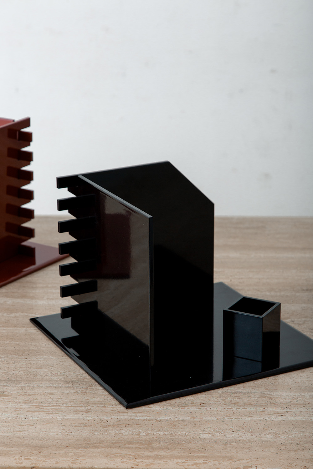 Book and Pen Stand in Red & Black