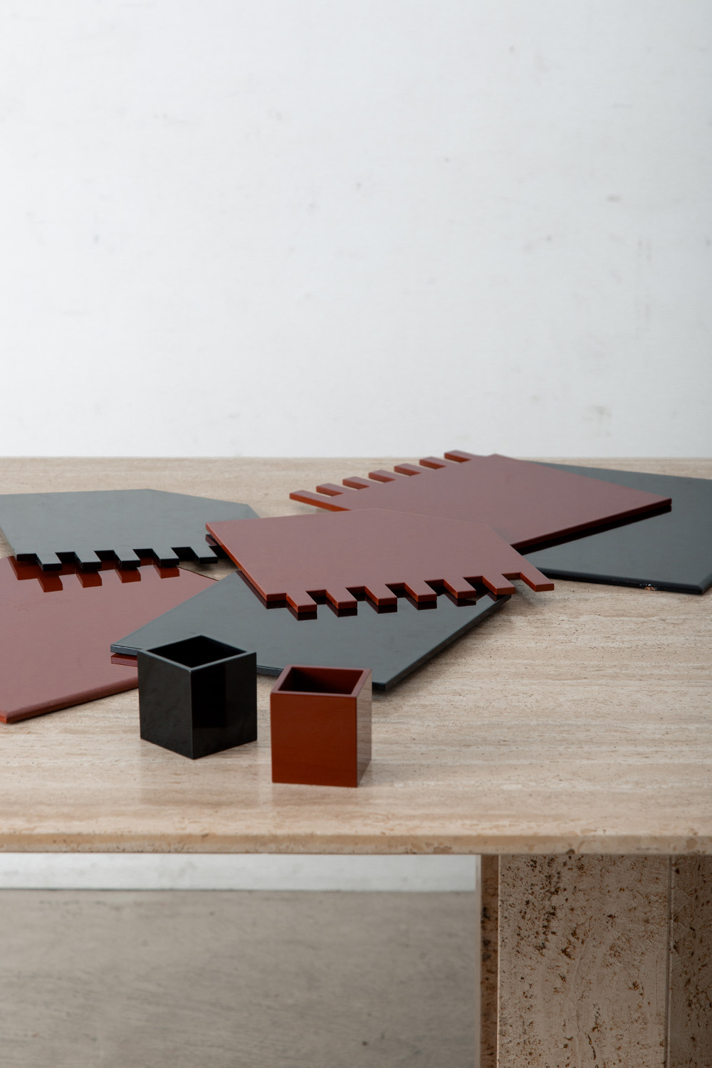 Book and Pen Stand in Red & Black