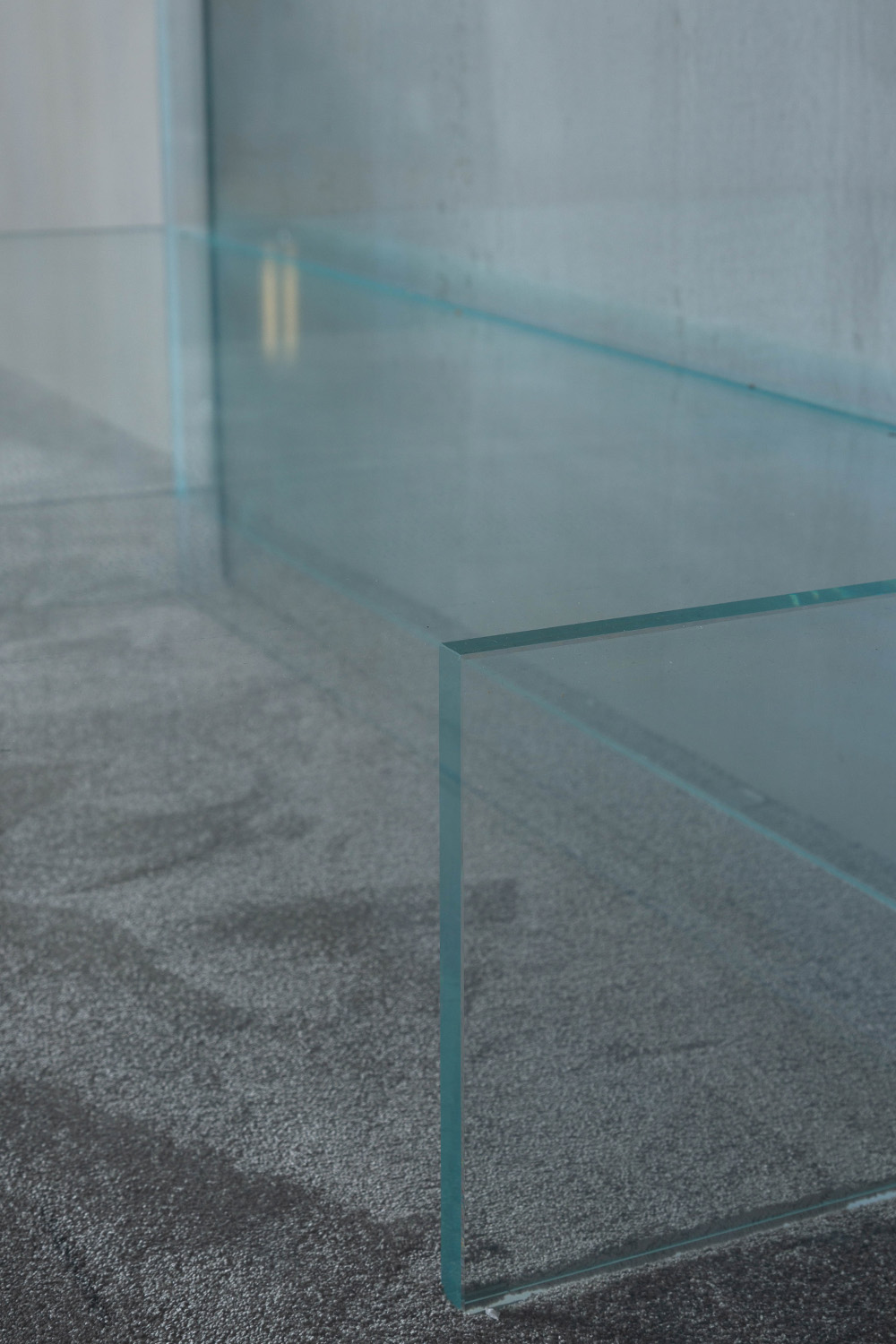 Tête-à-tête Sofa by Piero Lissoni for GLAS ITALIA in Glass and Fabric