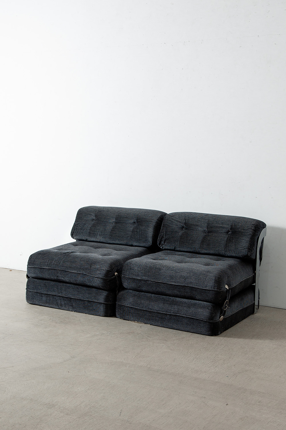 Vintage Sofa in Wood , Metal and Velvet