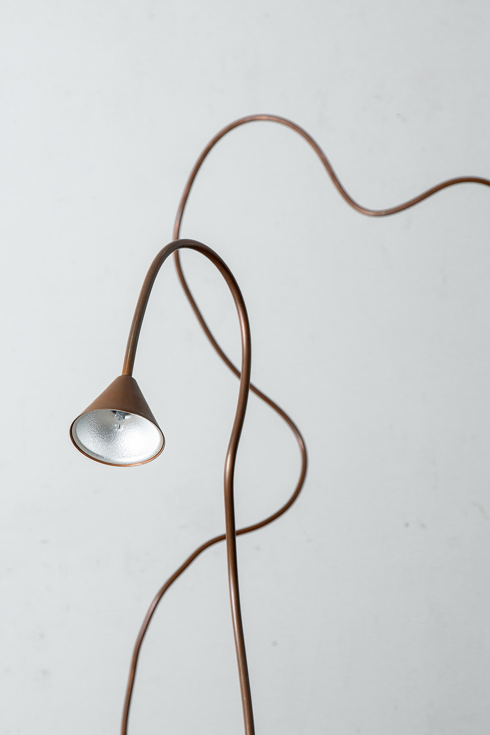 ‘Papiro’ Floor Lamp by Sergio Calatroni for Pallucco