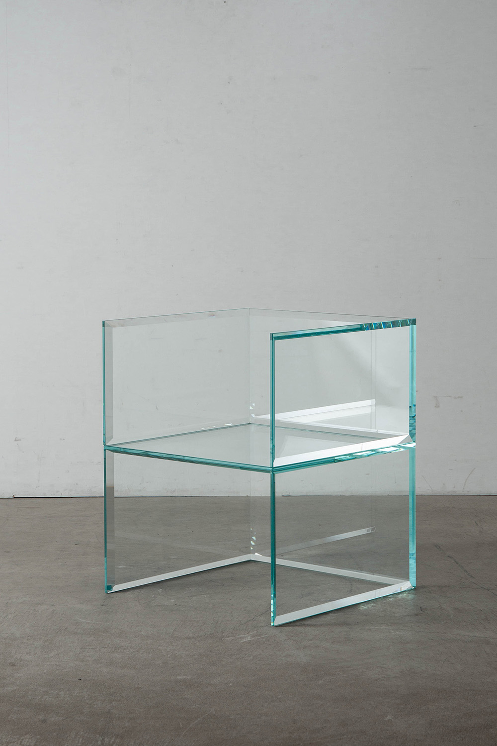 Prism Glass Armchair,Tokujin Yoshioka,吉岡 徳仁,清澄白河,Antique,Vintage,Interior Design,topso,stoop,chair,アンティーク,ビンテージ,ヴィンテージ,家具,雑貨,インテリア,店舗什器,設計,インテリアデザイン,内装,什器,店舗設計,ギャラリー,デザイナーズ家具,ショールーム,椅子,GLAS ITALIA,グラスイタリア