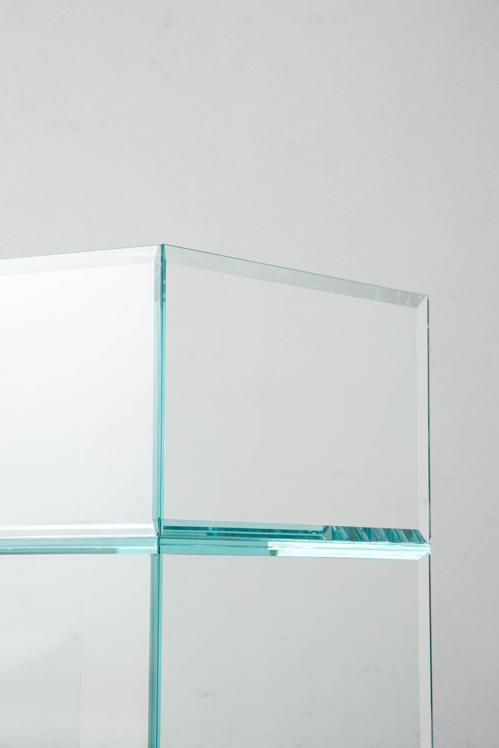 Prism Glass Armchair,Tokujin Yoshioka,吉岡 徳仁,清澄白河,Antique,Vintage,Interior Design,topso,stoop,chair,アンティーク,ビンテージ,ヴィンテージ,家具,雑貨,インテリア,店舗什器,設計,インテリアデザイン,内装,什器,店舗設計,ギャラリー,デザイナーズ家具,ショールーム,椅子,GLAS ITALIA,グラスイタリア