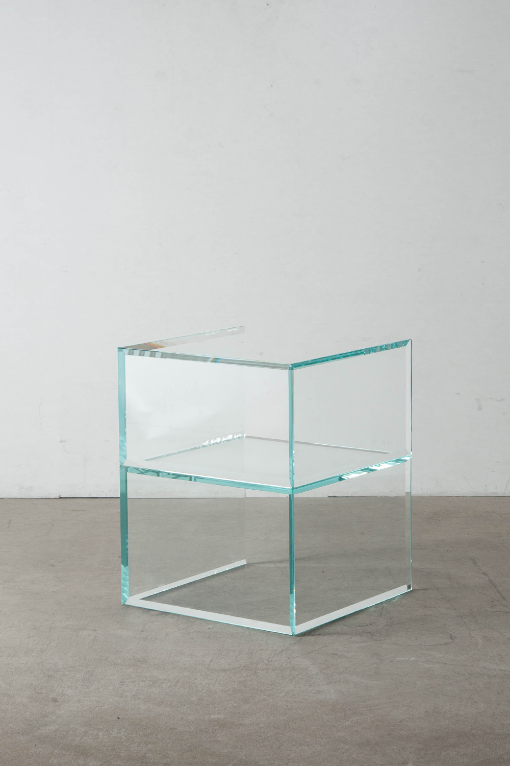 Prism Glass Armchair,Tokujin Yoshioka,吉岡 徳仁,清澄白河,Antique,Vintage,Interior Design,topso,stoop,chair,アンティーク,ビンテージ,ヴィンテージ,家具,雑貨,インテリア,店舗什器,設計,インテリアデザイン,内装,什器,店舗設計,ギャラリー,デザイナーズ家具,ショールーム,椅子,GLAS ITALIA,グラスイタリア
