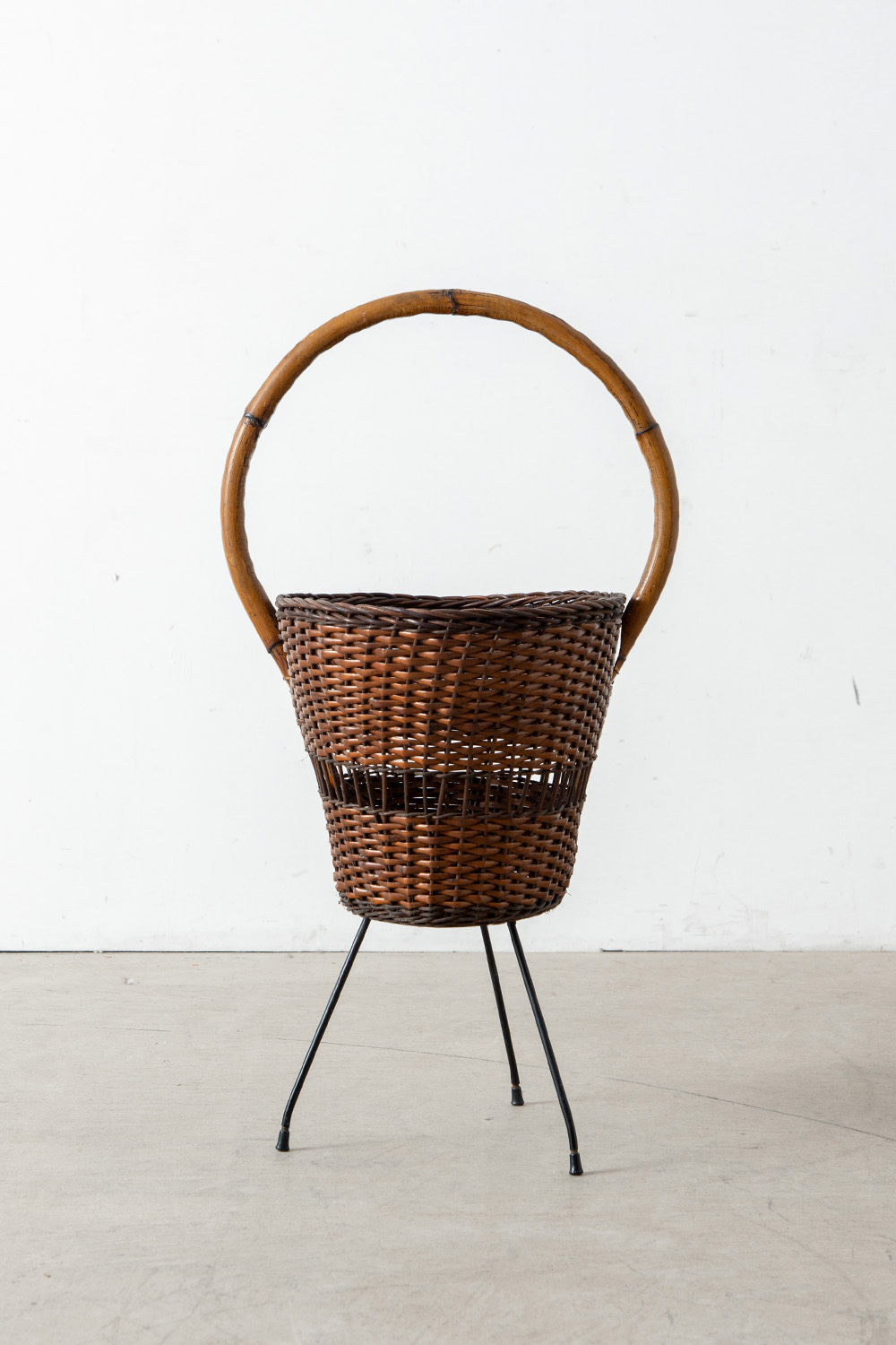 Tripod Basket,STORAGE,Italy,イタリア,stoop,topso,清澄白河,Antique,Vintage,Interior Design,アンティーク,ビンテージ,ヴィンテージ,家具,雑貨,インテリア,店舗什器,設計,インテリアデザイン,内装,什器,店舗設計,ギャラリー,デザイナーズ家具,ショールーム