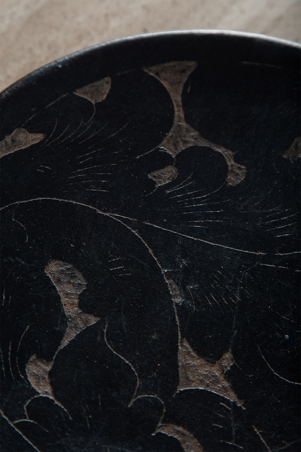 Dish in Ceramic and Black