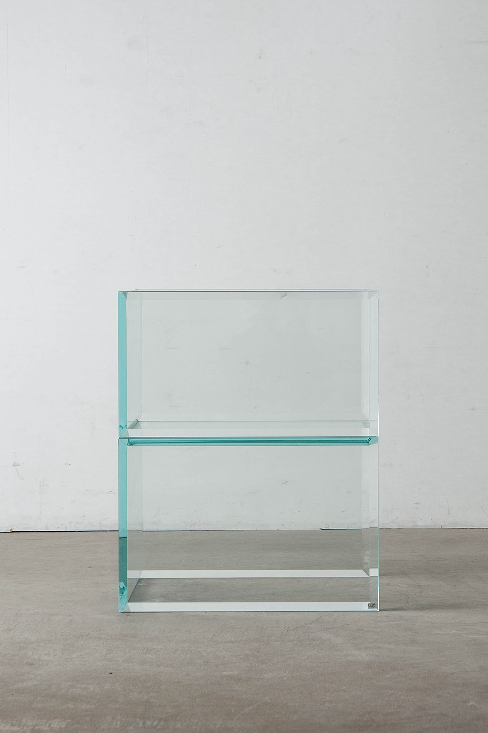 Prism Glass Armchair,Tokujin Yoshioka,吉岡 徳仁,清澄白河,Antique,Vintage,Interior Design,topso,stoop,chair,アンティーク,ビンテージ,ヴィンテージ,家具,雑貨,インテリア,店舗什器,設計,インテリアデザイン,内装,什器,店舗設計,ギャラリー,デザイナーズ家具,ショールーム,椅子,GLAS ITALIA,グラスイタリア