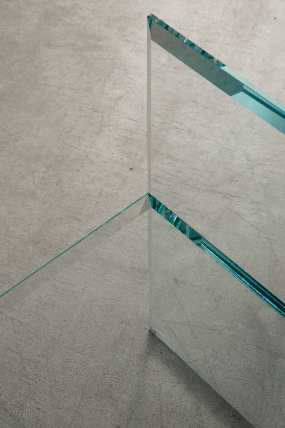 Prism Glass Armchair,Tokujin Yoshioka,吉岡 徳仁,清澄白河,Antique,Vintage,Interior Design,topso,stoop,chair,アンティーク,ビンテージ,ヴィンテージ,家具,雑貨,インテリア,店舗什器,設計,インテリアデザイン,内装,什器,店舗設計,ギャラリー,デザイナーズ家具,ショールーム,椅子,GLAS ITALIA,グラスイタリア