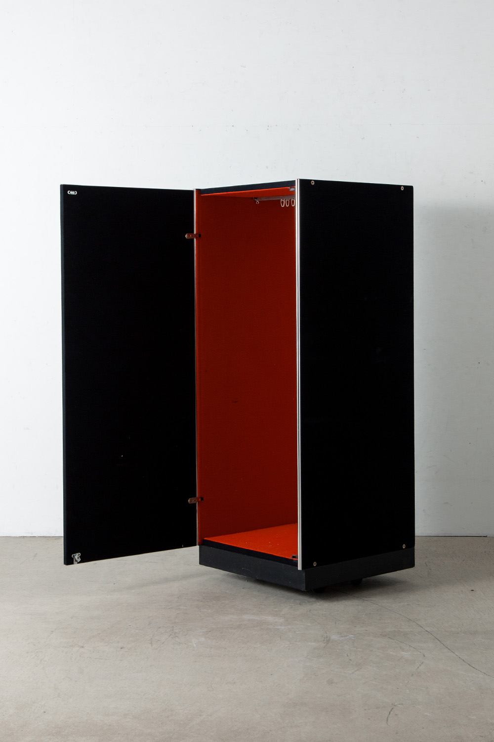 Cabinet by Guido Faleschini for 4 Mariani in Metal , Leather and Velvet