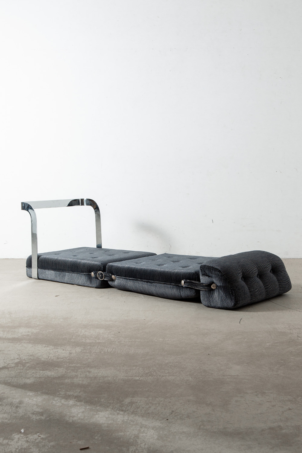 Vintage Sofa in Wood , Metal and Velvet