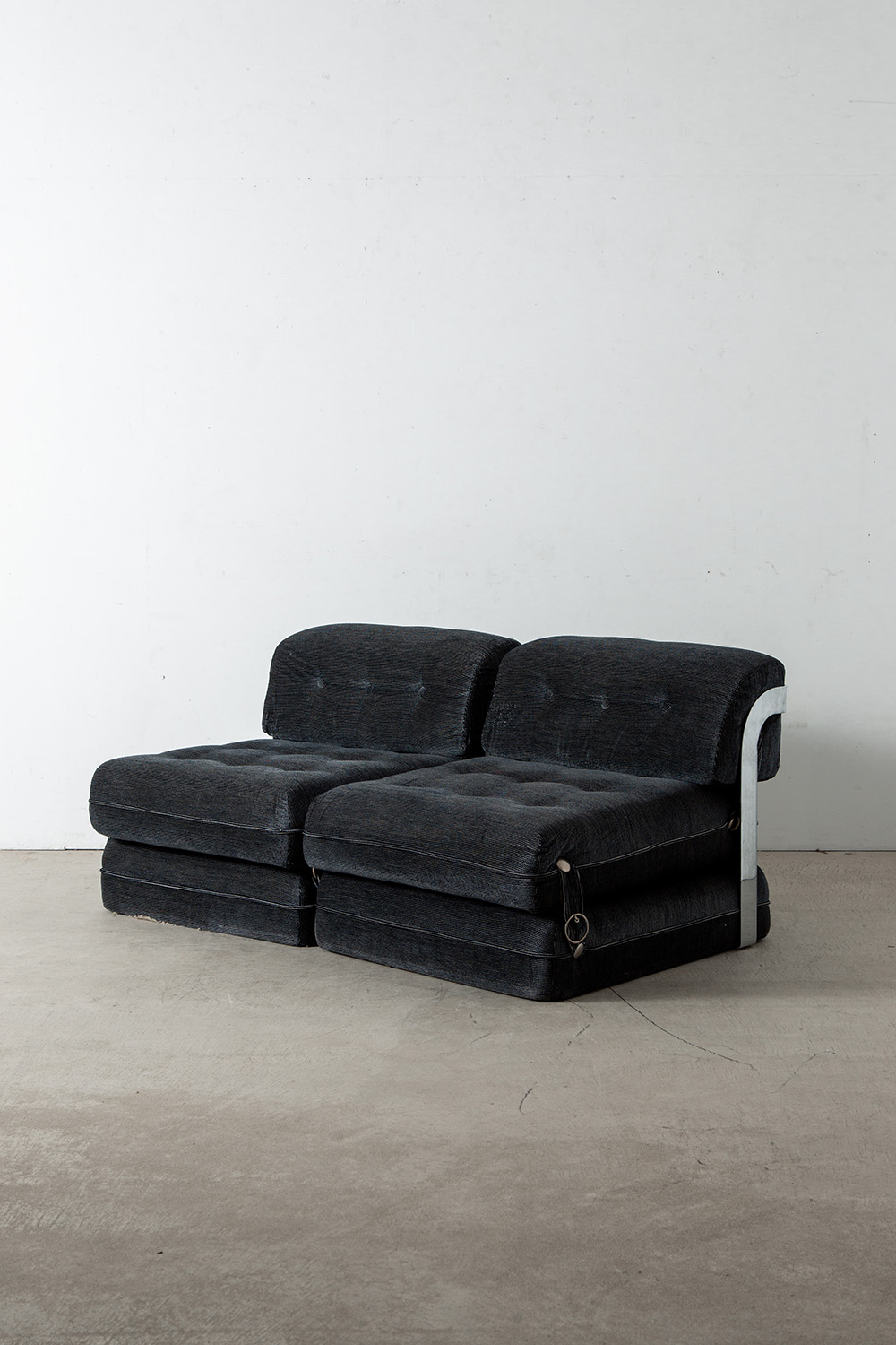 Vintage Sofa in Wood , Metal and Velvet