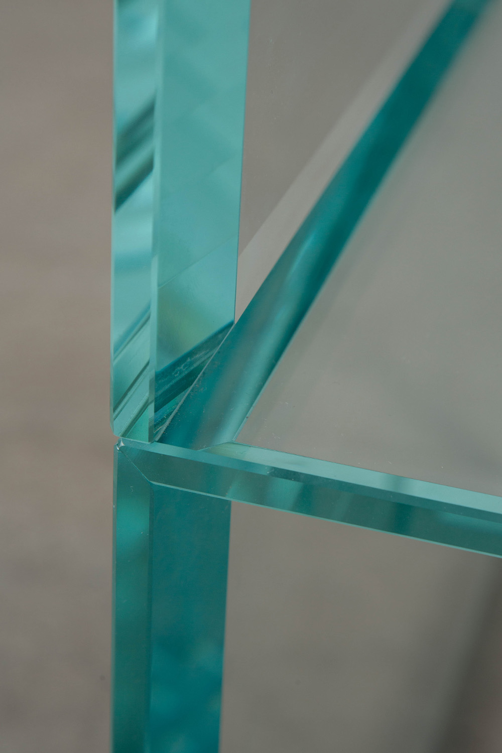 Prism Glass Armchair,Tokujin Yoshioka,吉岡 徳仁,清澄白河,Antique,Vintage,Interior Design,topso,stoop,chair,アンティーク,ビンテージ,ヴィンテージ,家具,雑貨,インテリア,店舗什器,設計,インテリアデザイン,内装,什器,店舗設計,ギャラリー,デザイナーズ家具,ショールーム,椅子,GLAS ITALIA,グラスイタリア