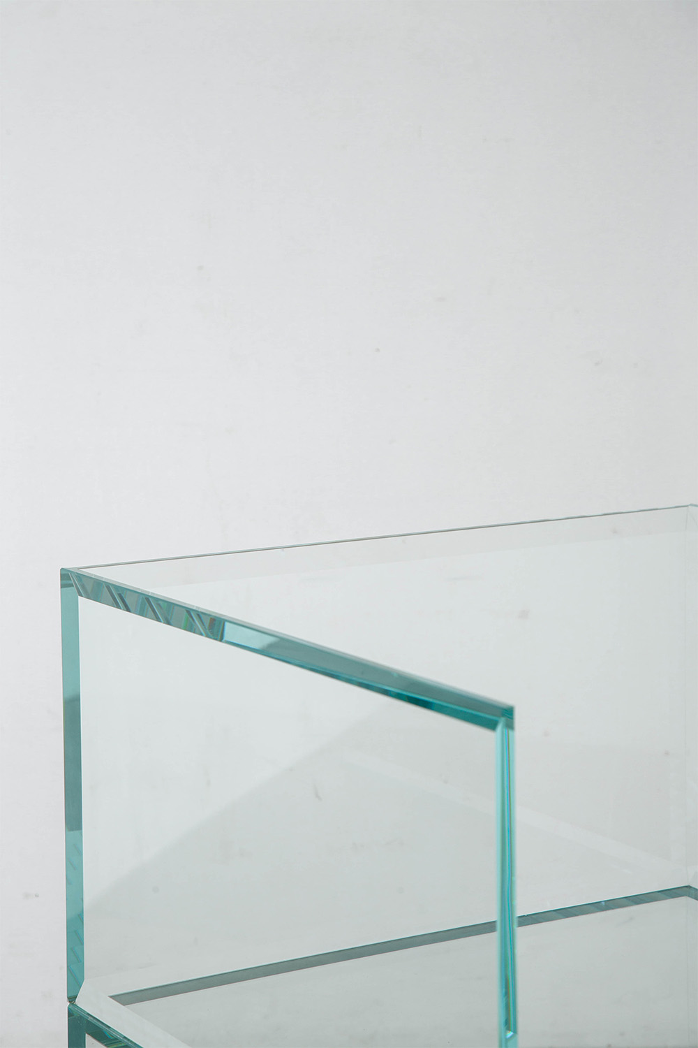 Prism Glass Armchair,Tokujin Yoshioka,吉岡 徳仁,清澄白河,Antique,Vintage,Interior Design,topso,stoop,chair,アンティーク,ビンテージ,ヴィンテージ,家具,雑貨,インテリア,店舗什器,設計,インテリアデザイン,内装,什器,店舗設計,ギャラリー,デザイナーズ家具,ショールーム,椅子,GLAS ITALIA,グラスイタリア