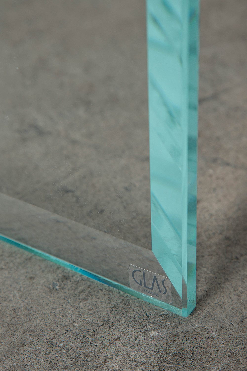 Prism Glass Armchair,Tokujin Yoshioka,吉岡 徳仁,清澄白河,Antique,Vintage,Interior Design,topso,stoop,chair,アンティーク,ビンテージ,ヴィンテージ,家具,雑貨,インテリア,店舗什器,設計,インテリアデザイン,内装,什器,店舗設計,ギャラリー,デザイナーズ家具,ショールーム,椅子,GLAS ITALIA,グラスイタリア