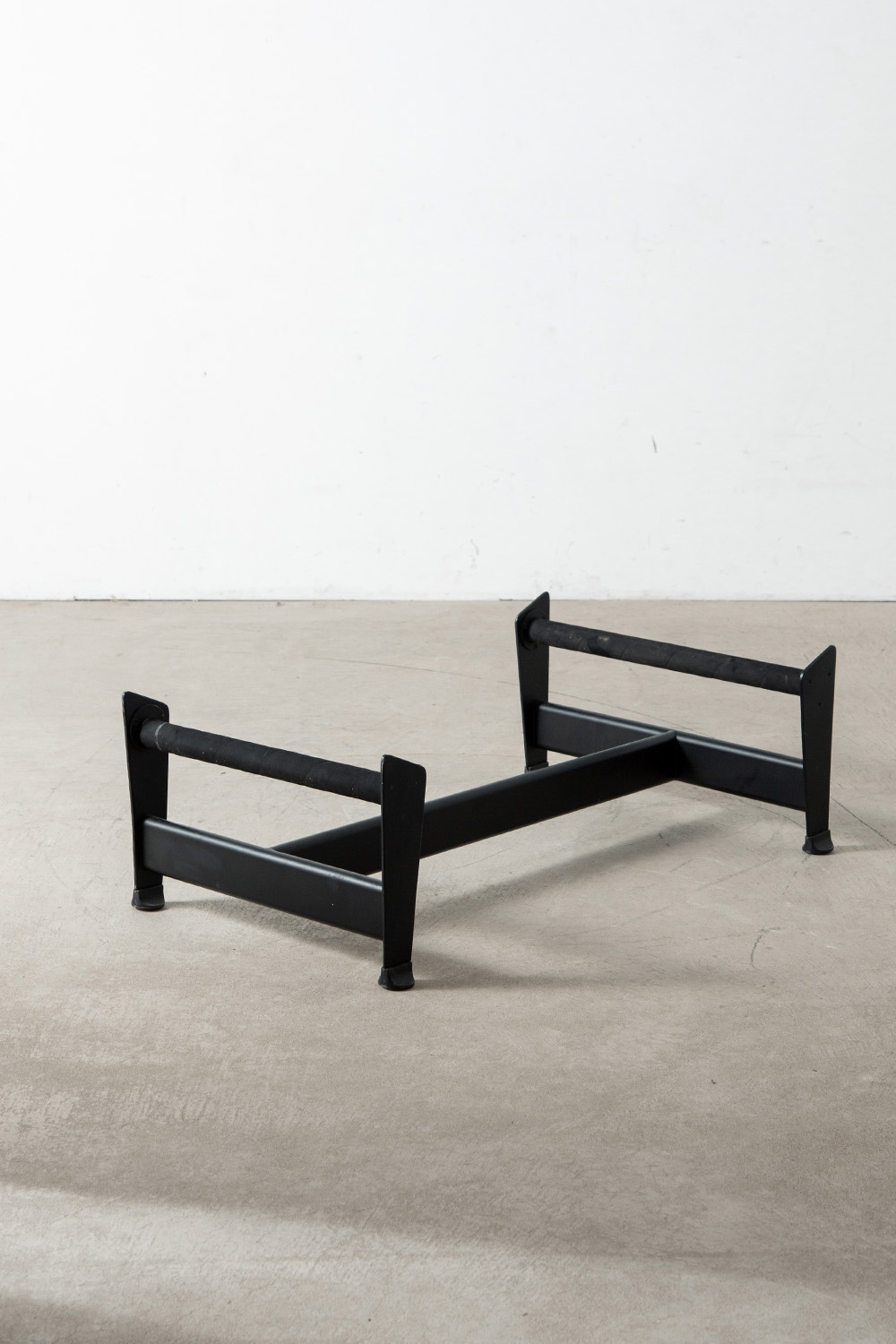 Chaise Longue in Leather and Steel