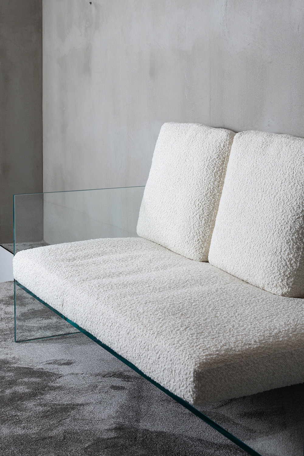 Tête-à-tête Sofa by Piero Lissoni for GLAS ITALIA in Glass and Fabric