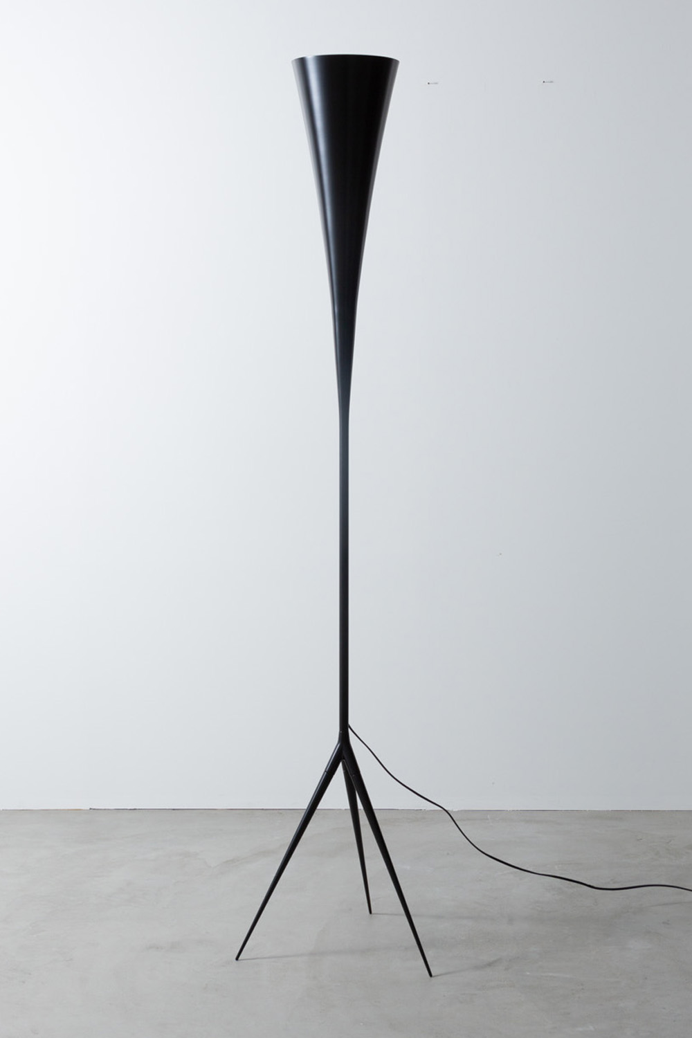 De-Lux B8 Floor Lamp,Gio Ponti,ジオ・ポンティ,清澄白河,Antique,Vintage,Interior Design,topso,stoop,light,アンティーク,ビンテージ,ヴィンテージ,家具,雑貨,インテリア,店舗什器,設計,インテリアデザイン,内装,什器,店舗設計,ギャラリー,デザイナーズ家具,ショールーム,照明,TATO