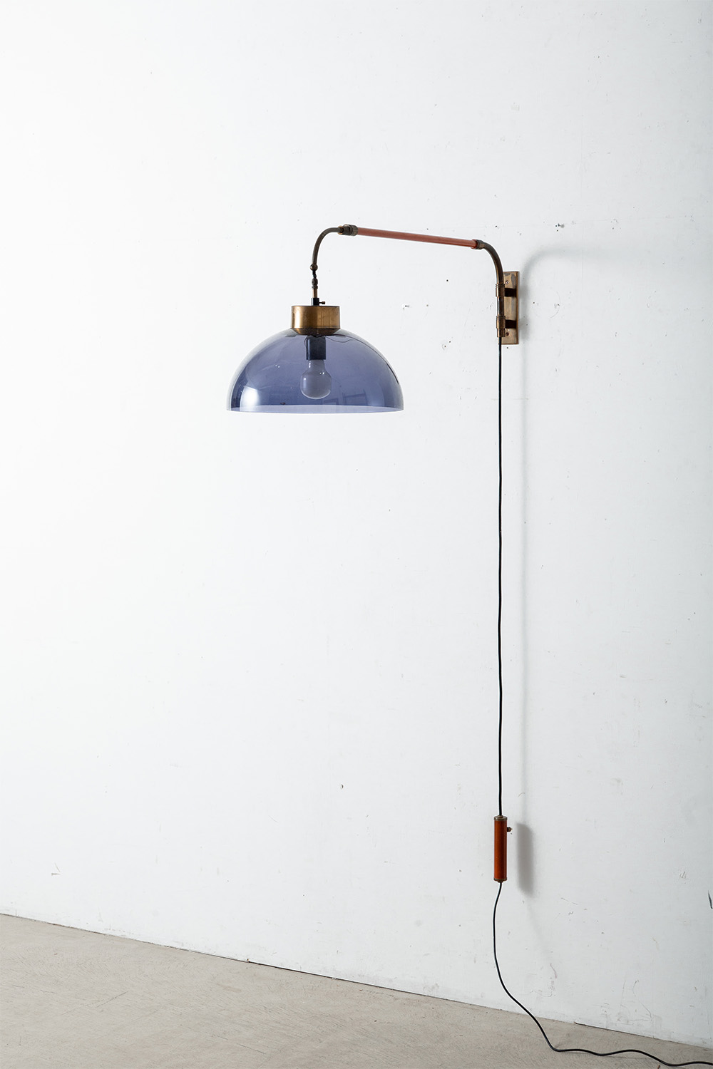 Wall Lamp in Brass , Leather and Plastic