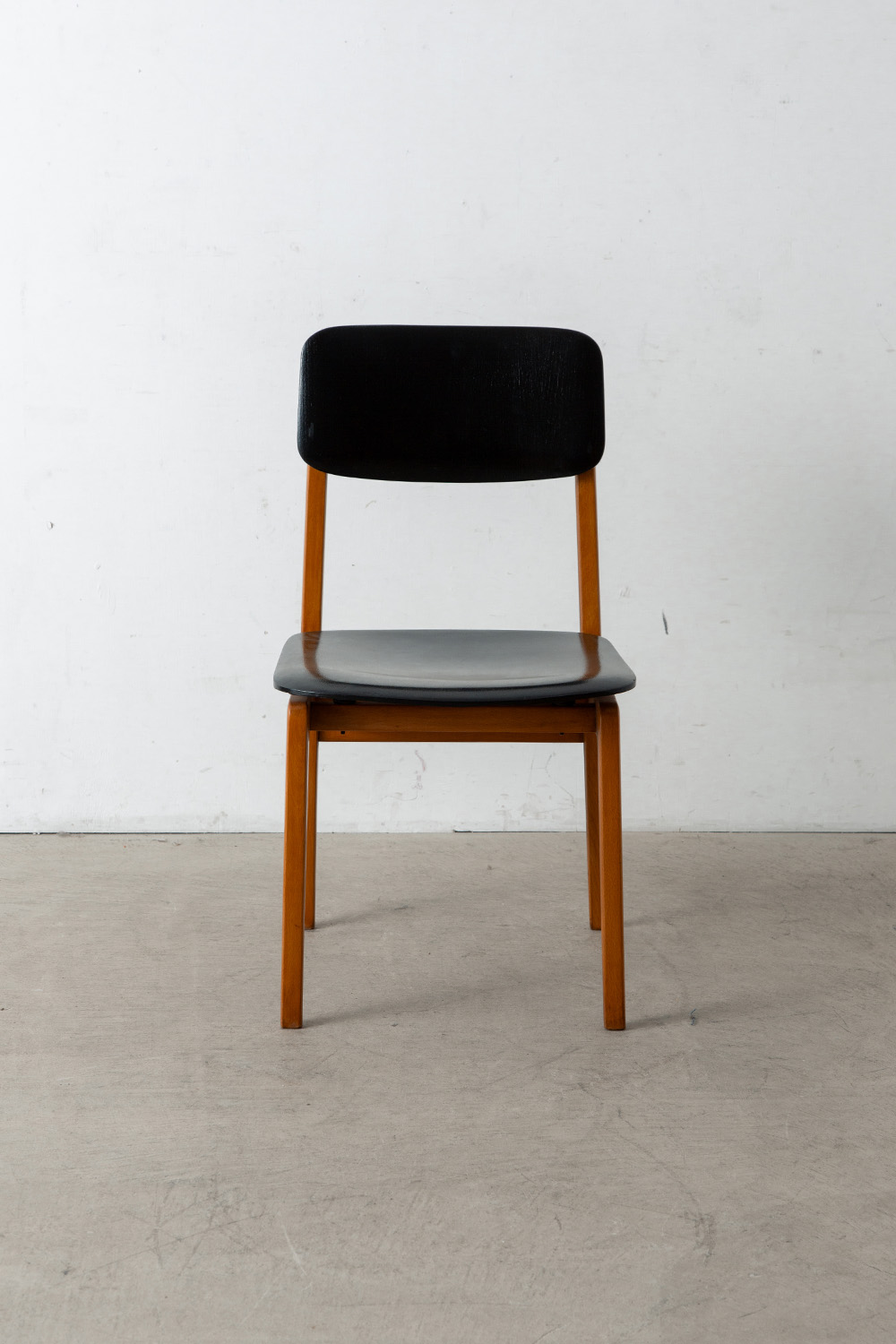 Vintage Chair in Wood