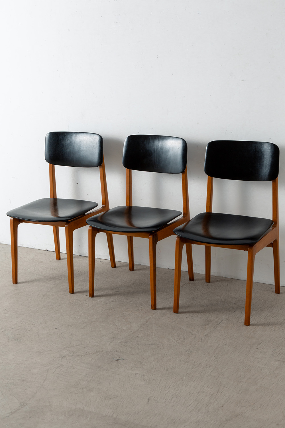 Vintage Chair in Wood