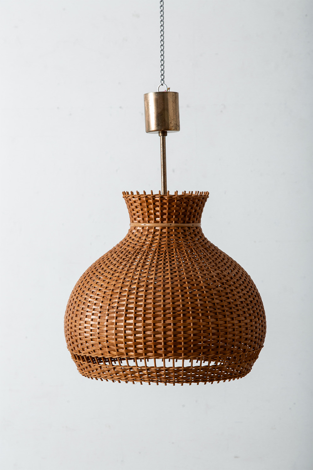 Pendant Lamp in Rattan and Brass