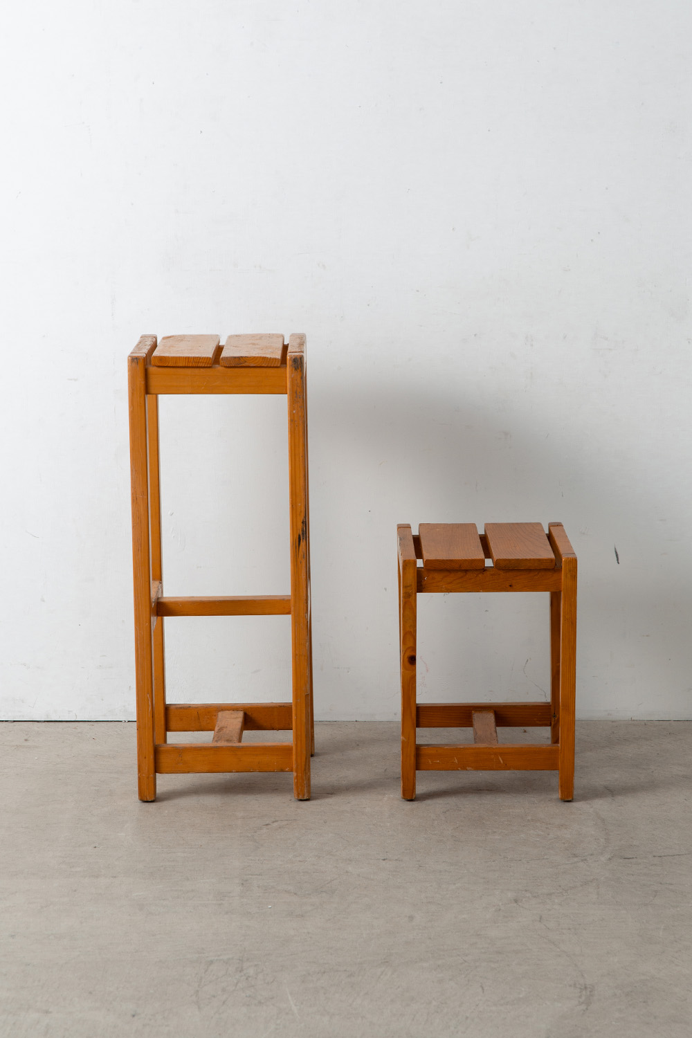 Hight Stool & Stool in Pine