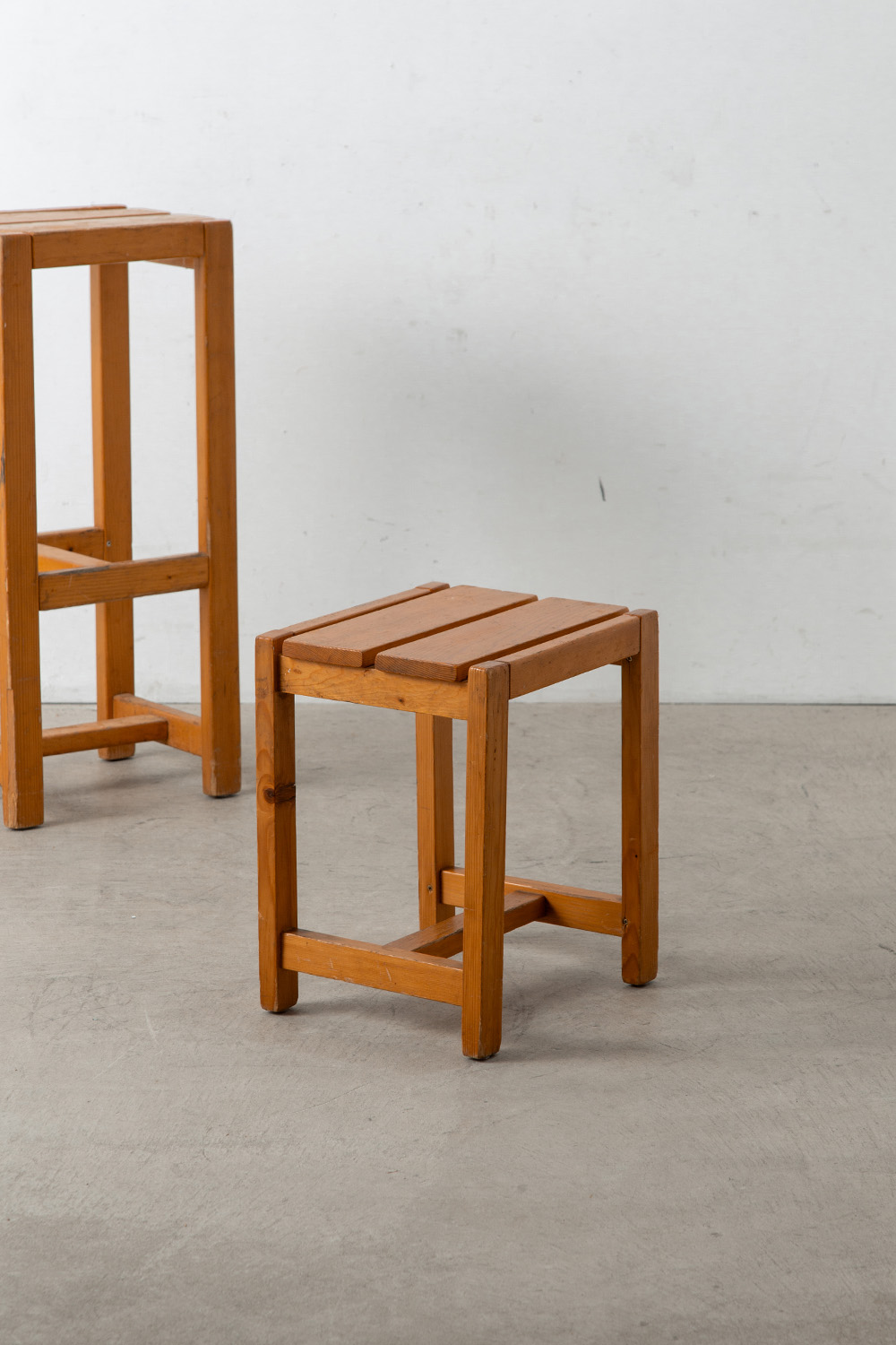 Hight Stool & Stool in Pine