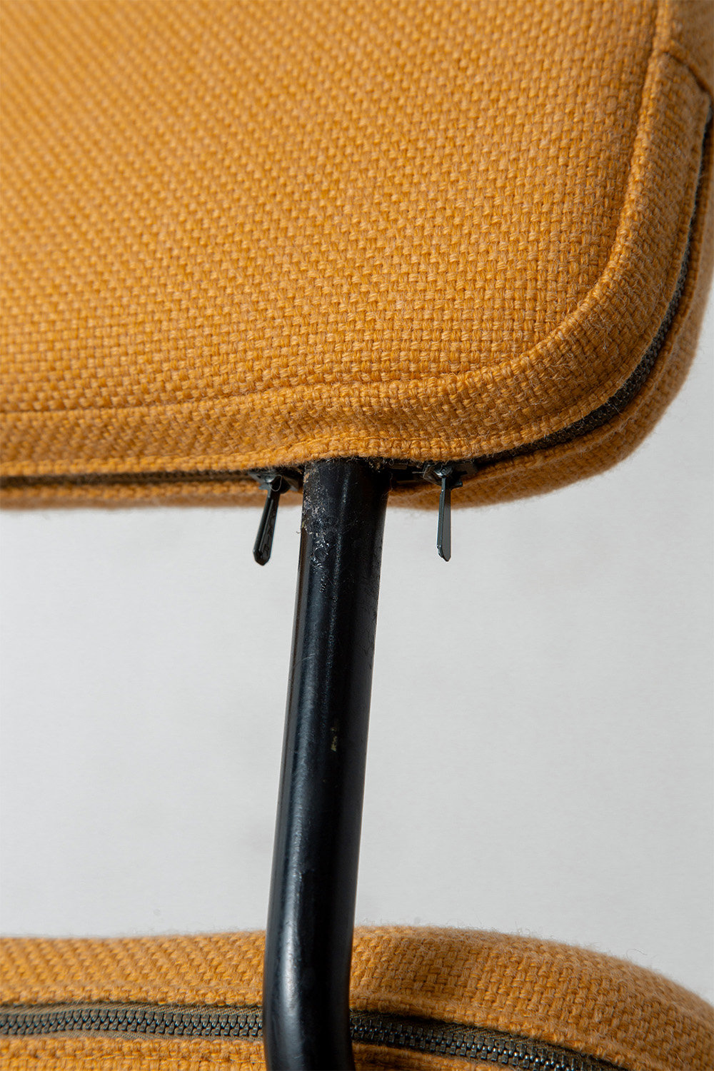 André Simard,アンドレ・シマール,Airborne,エアボーン,Dining Chair,ダイニングチェア,Chair,チェア,MID-CENTURY MODERN,ミッドセンチュリーモダン,France,フランス,清澄白河,アンティークショップ,Antique,Vintage,Interior Design,アンティーク,ビンテージ,ヴィンテージ,家具,雑貨,インテリア,店舗什器,設計,インテリアデザイン,内装,什器,店舗設計,ギャラリー