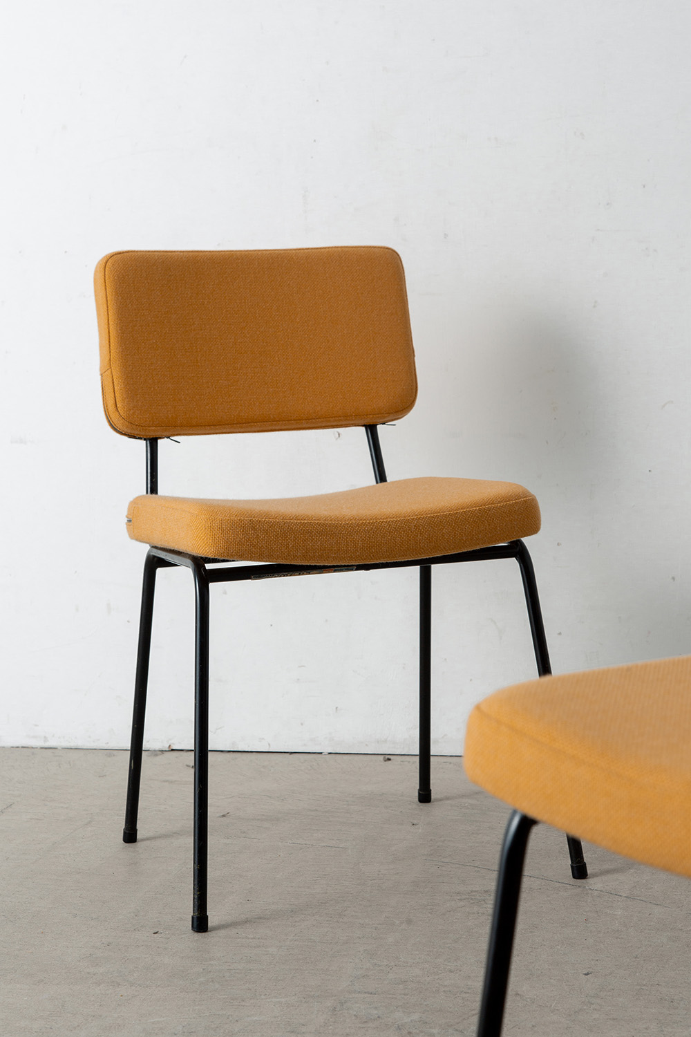 André Simard,アンドレ・シマール,Airborne,エアボーン,Dining Chair,ダイニングチェア,Chair,チェア,MID-CENTURY MODERN,ミッドセンチュリーモダン,France,フランス,清澄白河,アンティークショップ,Antique,Vintage,Interior Design,アンティーク,ビンテージ,ヴィンテージ,家具,雑貨,インテリア,店舗什器,設計,インテリアデザイン,内装,什器,店舗設計,ギャラリー
