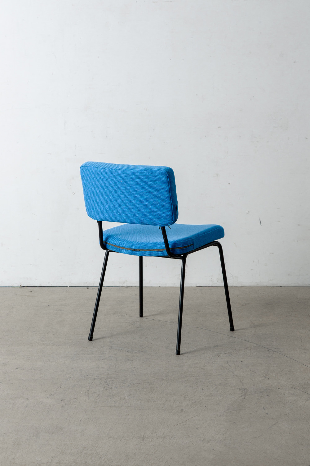 André Simard,アンドレ・シマール,Airborne,エアボーン,Dining Chair,ダイニングチェア,Chair,チェア,MID-CENTURY MODERN,ミッドセンチュリーモダン,France,フランス,清澄白河,アンティークショップ,Antique,Vintage,Interior Design,アンティーク,ビンテージ,ヴィンテージ,家具,雑貨,インテリア,店舗什器,設計,インテリアデザイン,内装,什器,店舗設計,ギャラリー