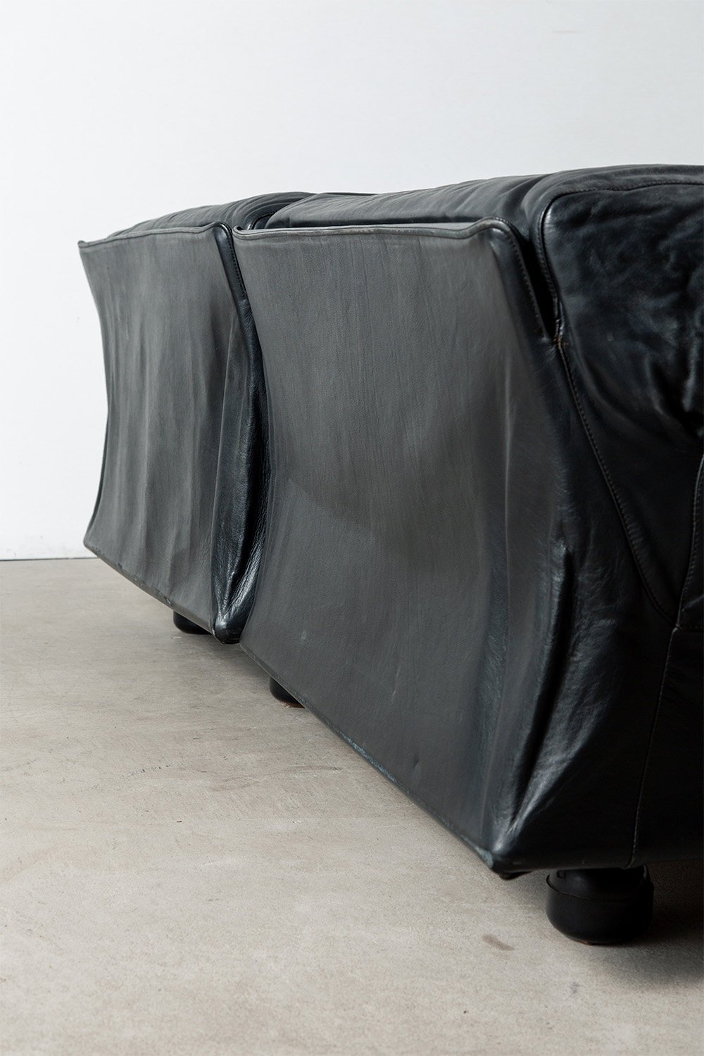 ‘Fiandra’ Sofa by Vico Magistretti for Cassina in Leather