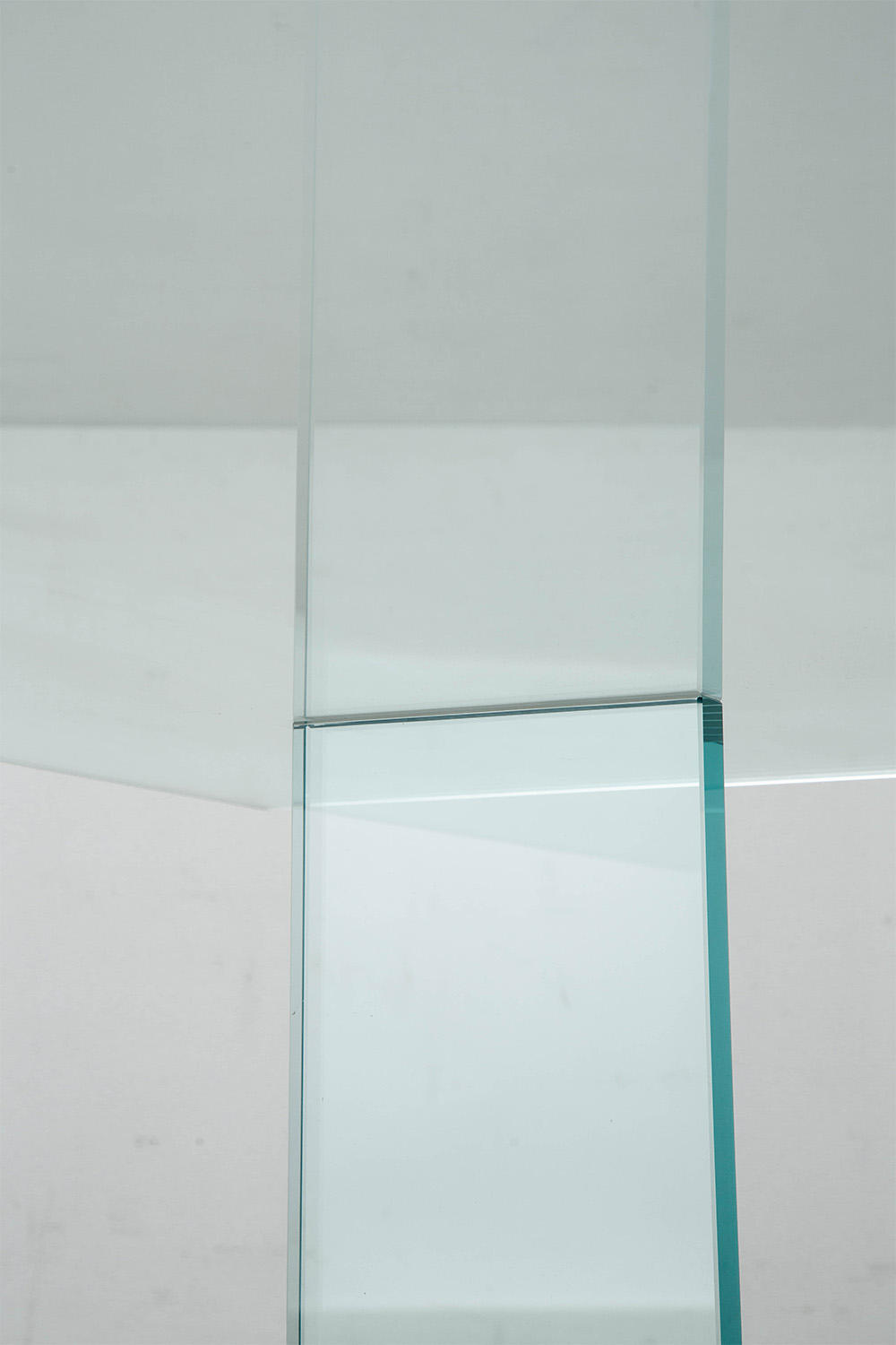 stoop | Glass Table by Shiro Kuramata for GLAS ITALIA in Glass