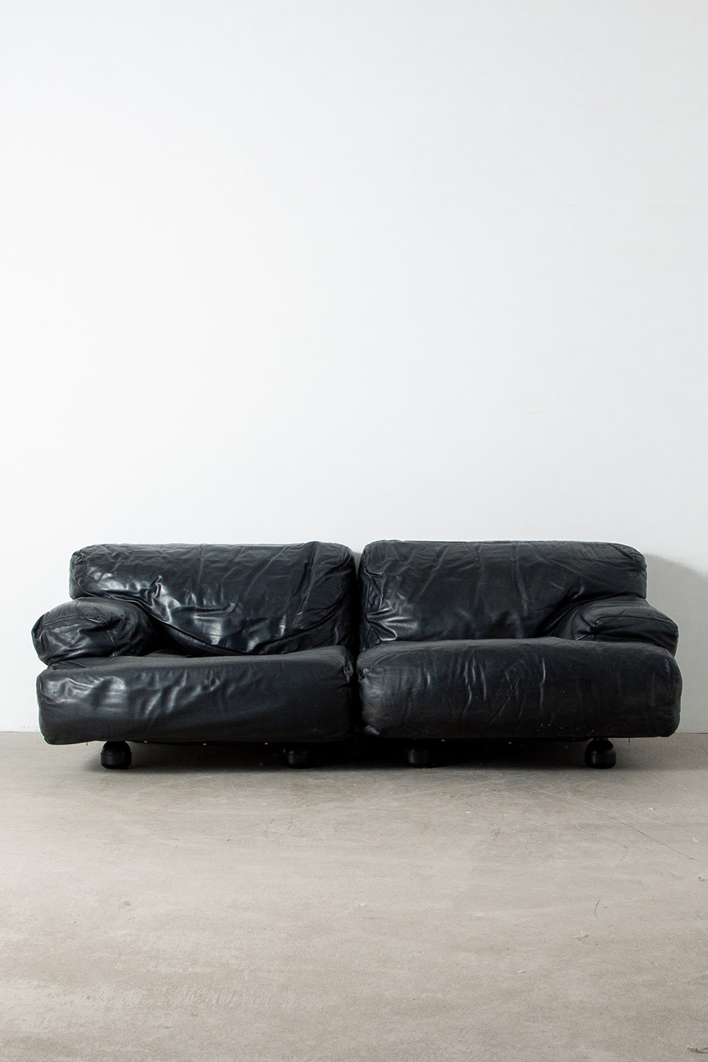 ‘Fiandra’ Sofa by Vico Magistretti for Cassina in Leather