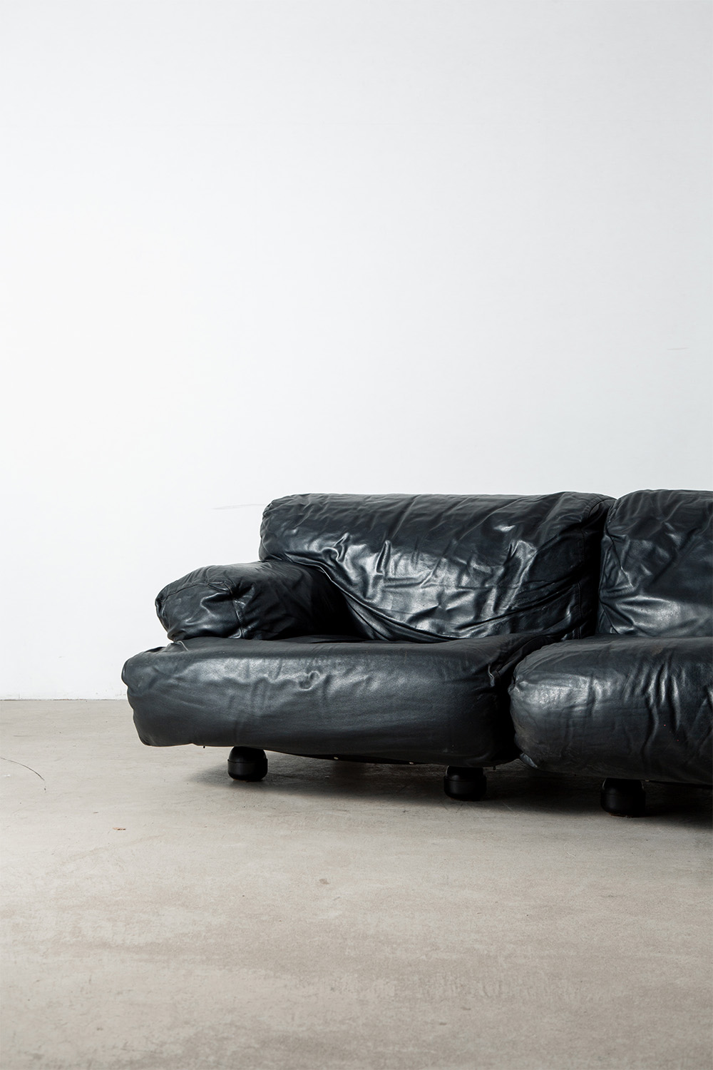 ‘Fiandra’ Sofa by Vico Magistretti for Cassina in Leather