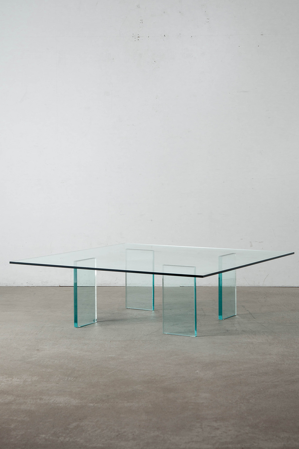 stoop | Glass Table by Shiro Kuramata for GLAS ITALIA in Glass