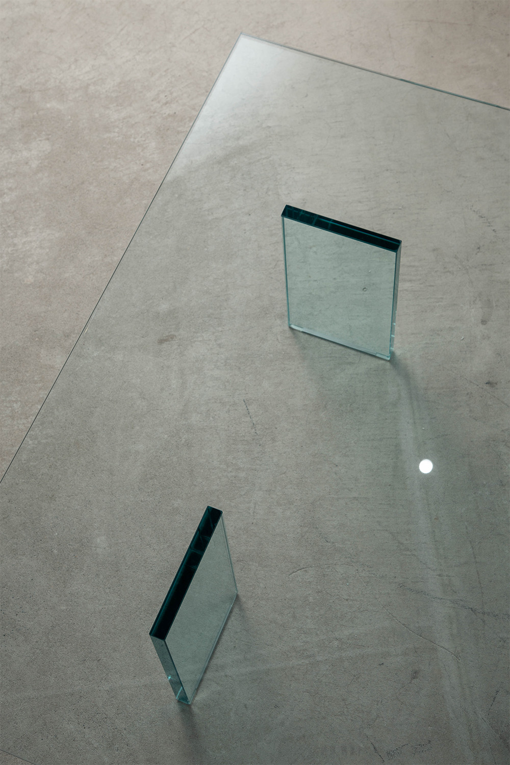 stoop | Glass Table by Shiro Kuramata for GLAS ITALIA in Glass