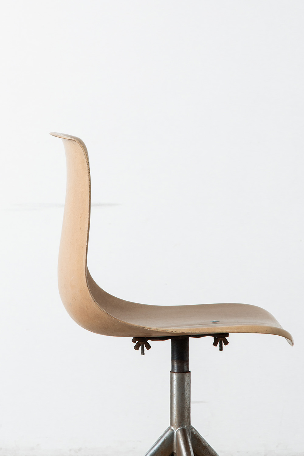 Dining Chair in Glass fiber and Steel