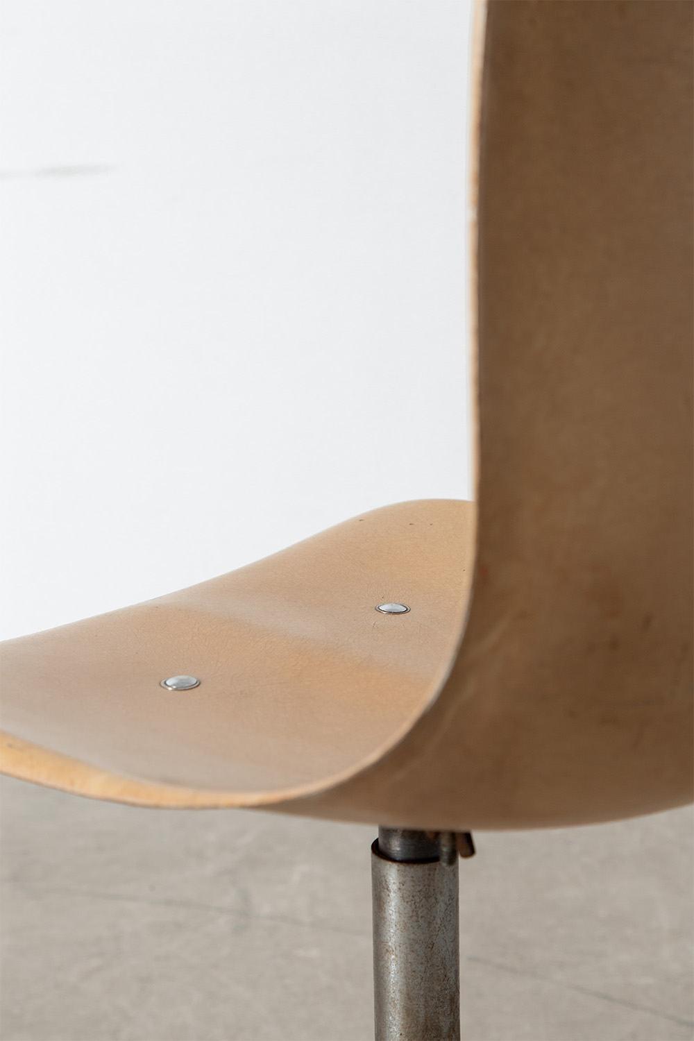 Dining Chair in Glass fiber and Steel