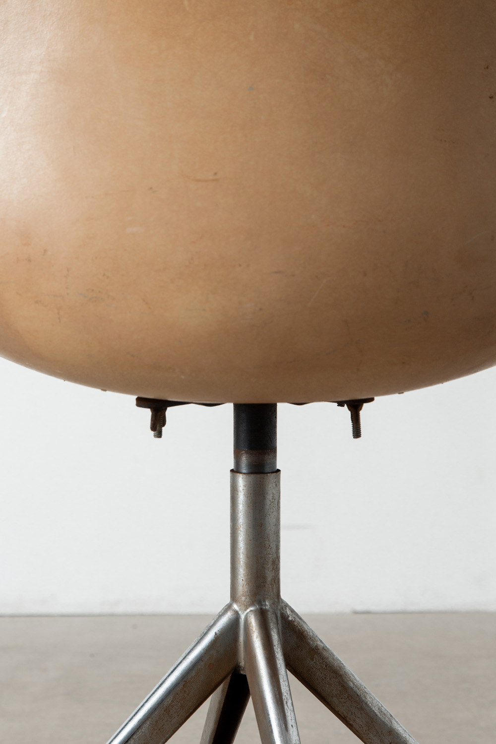 Dining Chair in Glass fiber and Steel
