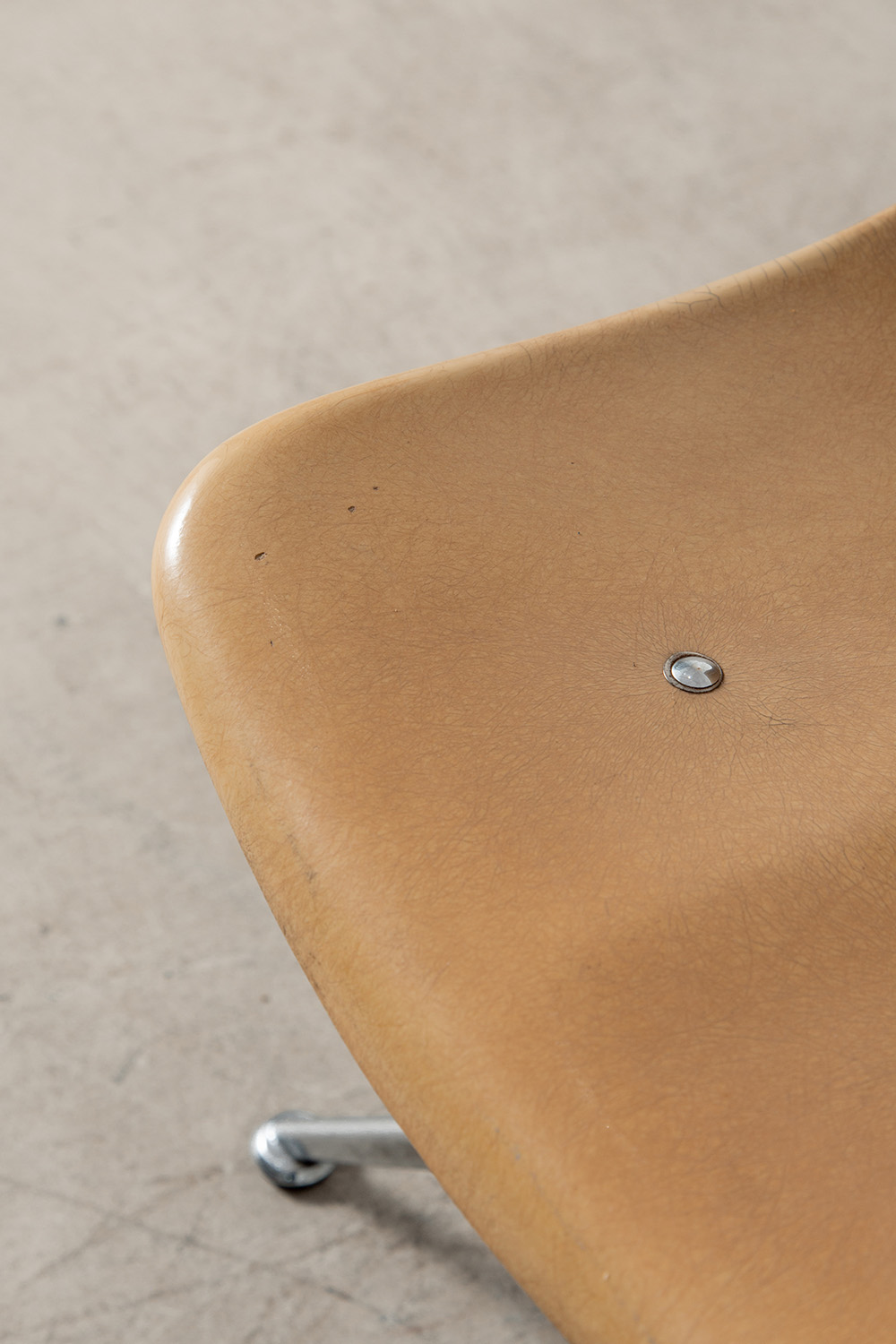 Dining Chair in Glass fiber and Steel