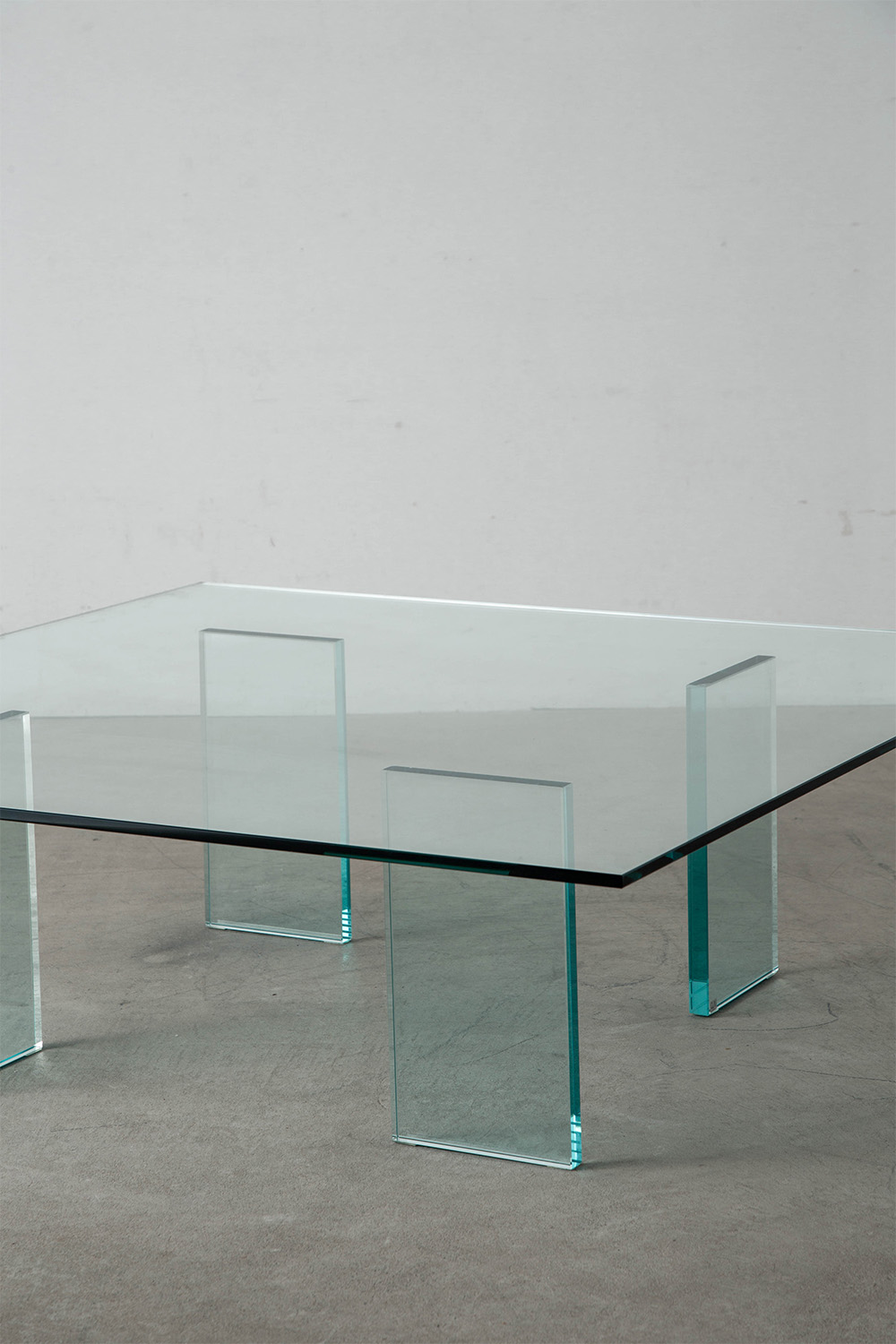 stoop | Glass Table by Shiro Kuramata for GLAS ITALIA in Glass