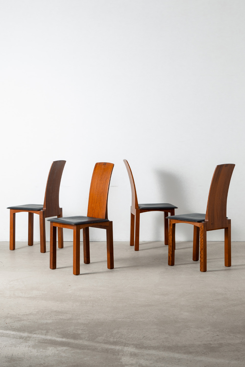 Chair,Dining Chair,チェア,ダイニングチェア,Italy,イタリア,MID-CENTURY MODERN,ミッドセンチュリーモダン,清澄白河,アンティークショップ,Antique,Vintage,Interior Design,アンティーク,ビンテージ,ヴィンテージ,家具,雑貨,インテリア,店舗什器,設計,インテリアデザイン,内装,什器,店舗設計,ギャラリー,