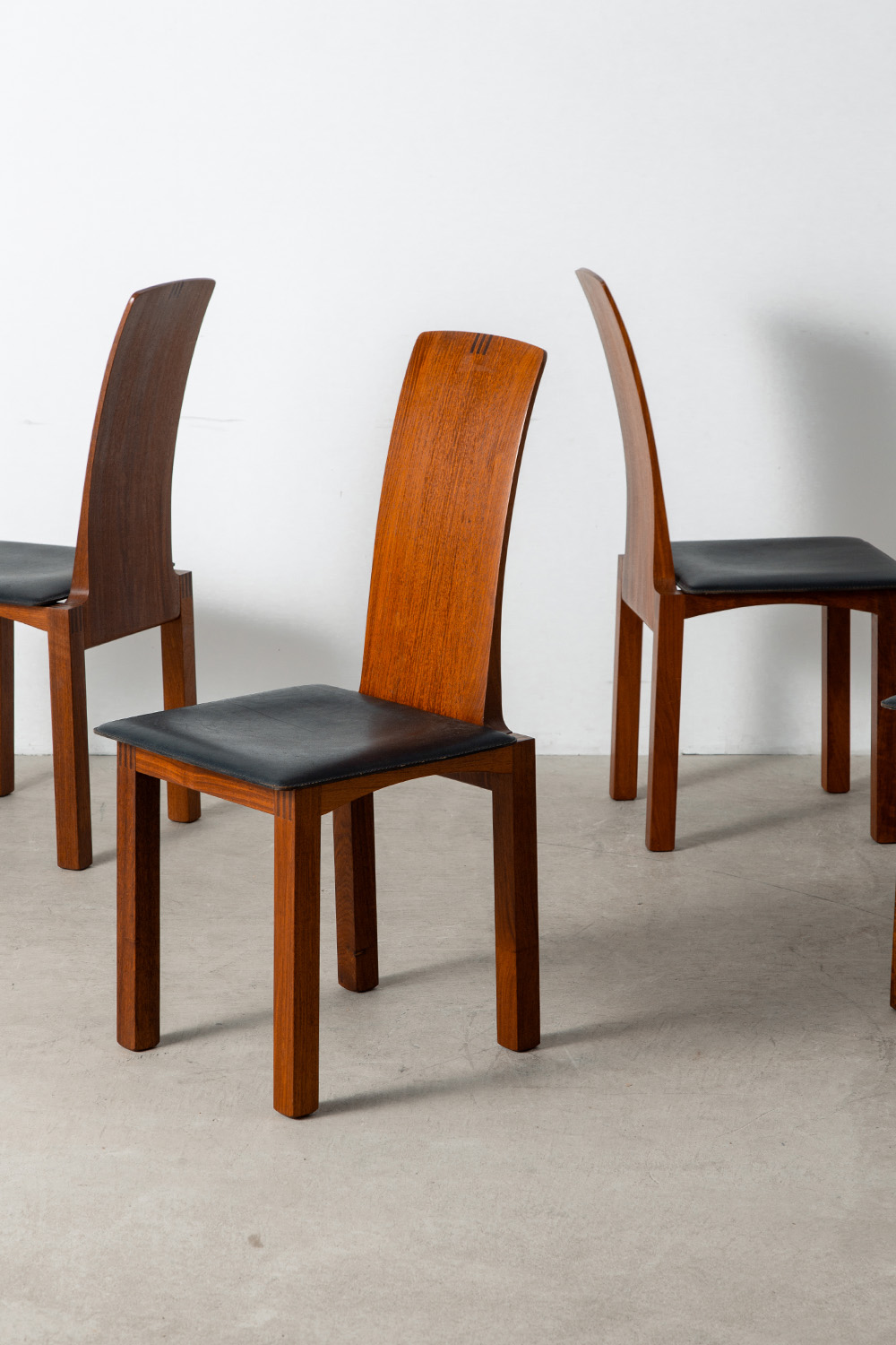 Chair,Dining Chair,チェア,ダイニングチェア,Italy,イタリア,MID-CENTURY MODERN,ミッドセンチュリーモダン,清澄白河,アンティークショップ,Antique,Vintage,Interior Design,アンティーク,ビンテージ,ヴィンテージ,家具,雑貨,インテリア,店舗什器,設計,インテリアデザイン,内装,什器,店舗設計,ギャラリー,