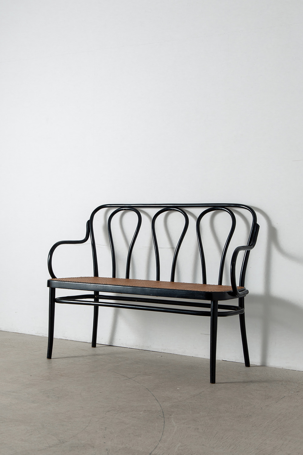 Bentwood Bench,ベントウッドベンチ,Thonet Style ,Thonet,トーネット,Germany,ドイツ,MID-CENTURY MODERN,ミッドセンチュリーモダン,清澄白河,アンティークショップ,Antique,Vintage,Interior Design,アンティーク,ビンテージ,ヴィンテージ,家具,雑貨,インテリア,店舗什器,設計,インテリアデザイン,内装,什器,店舗設計,ギャラリー,