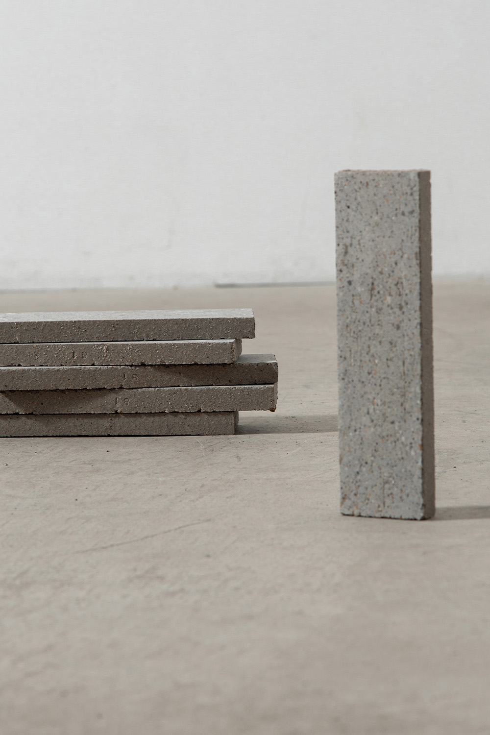 Renga Tile,Renga,レンガ,OBJECT,オブジェ,Contemporary,コンテンポラリー,Japan,日本,stoop,topso,清澄白河,Antique,Vintage,Interior Design,アンティーク,ビンテージ,ヴィンテージ,家具,雑貨,インテリア,店舗什器,設計,インテリアデザイン,内装,什器,店舗設計,ギャラリー,デザイナーズ家具,ショールーム