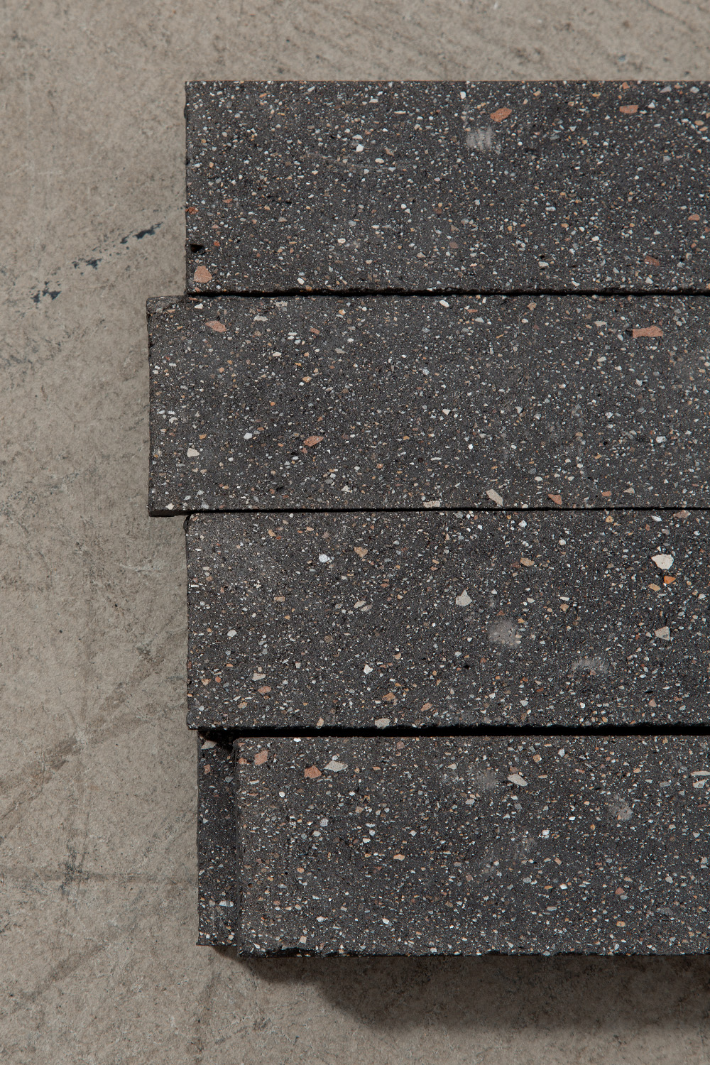 Renga Tile,Renga,レンガ,OBJECT,オブジェ,Contemporary,コンテンポラリー,Japan,日本,stoop,topso,清澄白河,Antique,Vintage,Interior Design,アンティーク,ビンテージ,ヴィンテージ,家具,雑貨,インテリア,店舗什器,設計,インテリアデザイン,内装,什器,店舗設計,ギャラリー,デザイナーズ家具,ショールーム