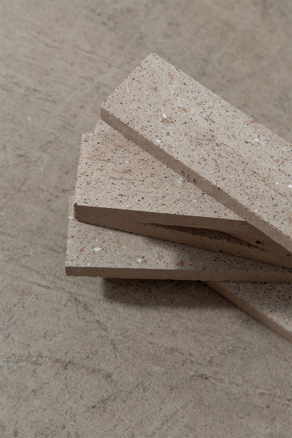 Renga Tile,Renga,レンガ,OBJECT,オブジェ,Contemporary,コンテンポラリー,Japan,日本,stoop,topso,清澄白河,Antique,Vintage,Interior Design,アンティーク,ビンテージ,ヴィンテージ,家具,雑貨,インテリア,店舗什器,設計,インテリアデザイン,内装,什器,店舗設計,ギャラリー,デザイナーズ家具,ショールーム