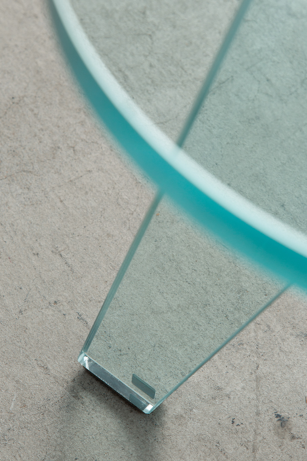 Crystal Stool,Philippe Starck,フィリップ・スタルク,清澄白河,Antique,Vintage,Interior Design,topso,stoop,stool,アンティーク,ビンテージ,ヴィンテージ,家具,雑貨,インテリア,店舗什器,設計,インテリアデザイン,内装,什器,店舗設計,ギャラリー,デザイナーズ家具,ショールーム,椅子,スツール,GLAS ITALIA,グラスイタリア