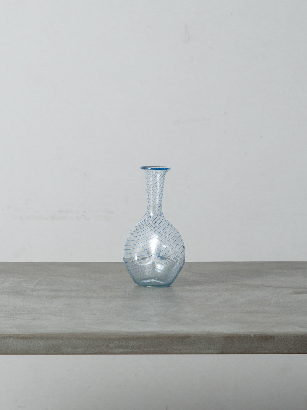 Flower Vase in Oblique Stripe