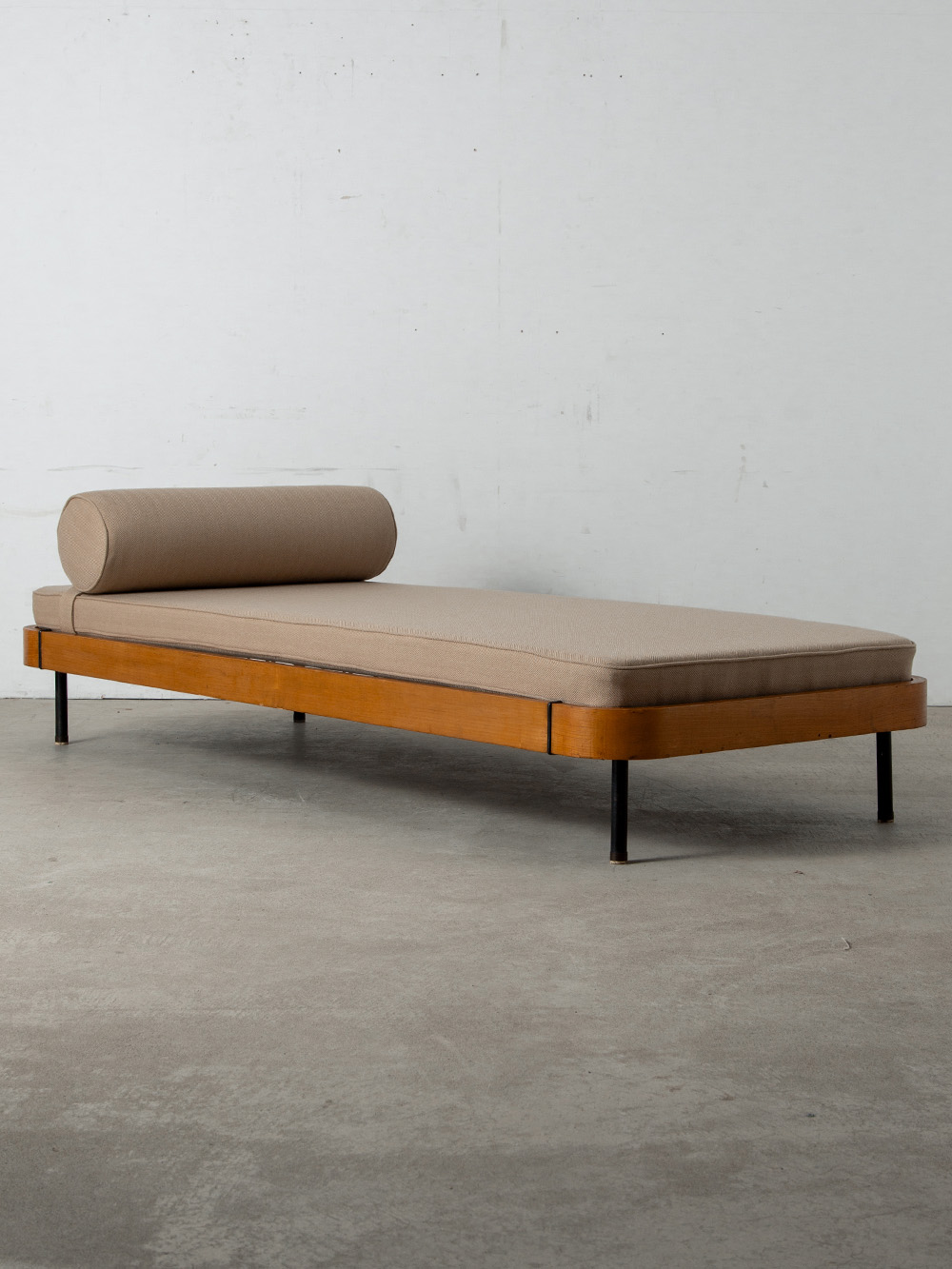 Day Bed by Gio Ponti in Wood , Steel , Brass , Rubber and Fabric